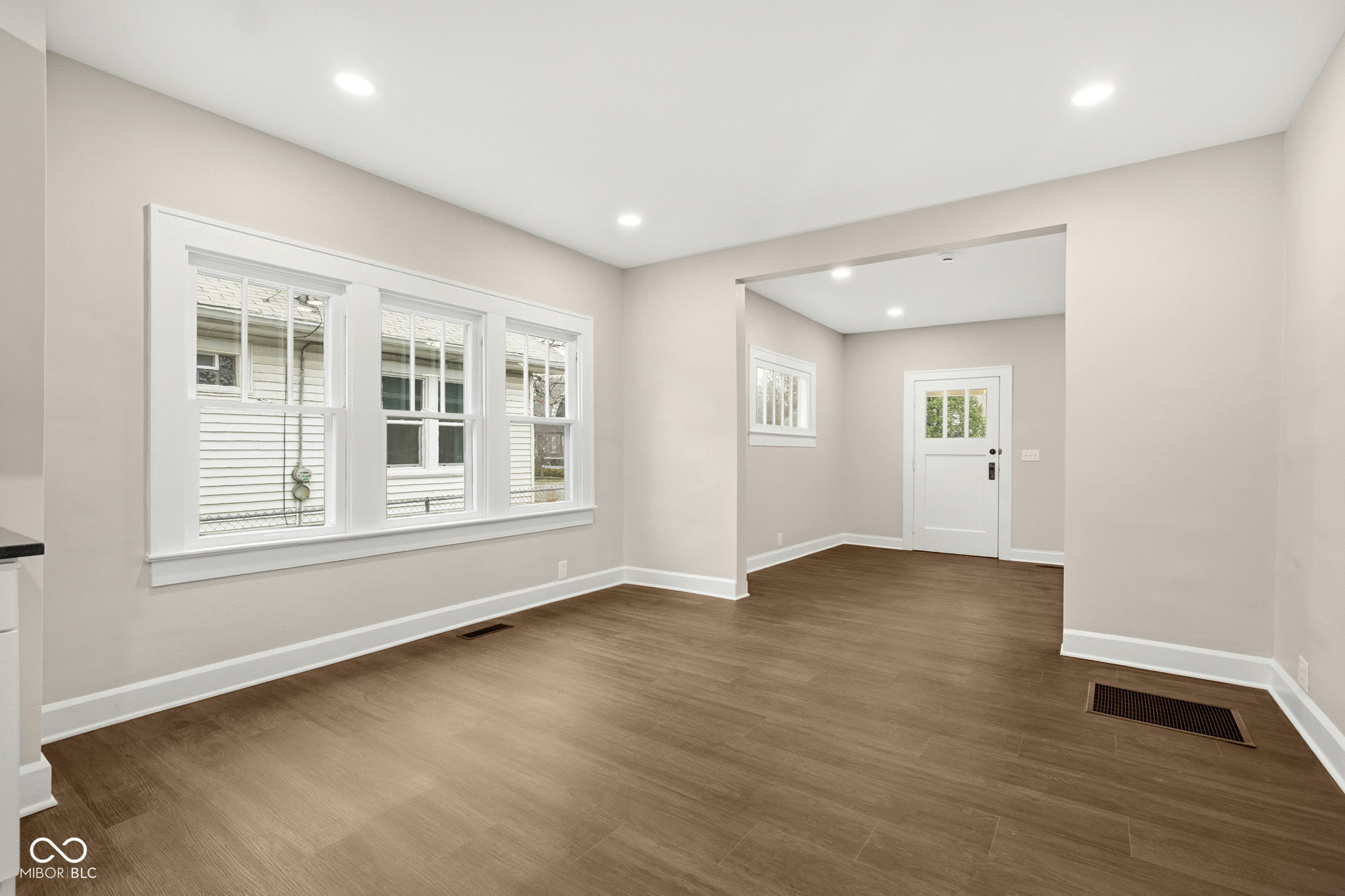 364 South Ritter Avenue Indianapolis, IN 46219 - Photo 9 of 25