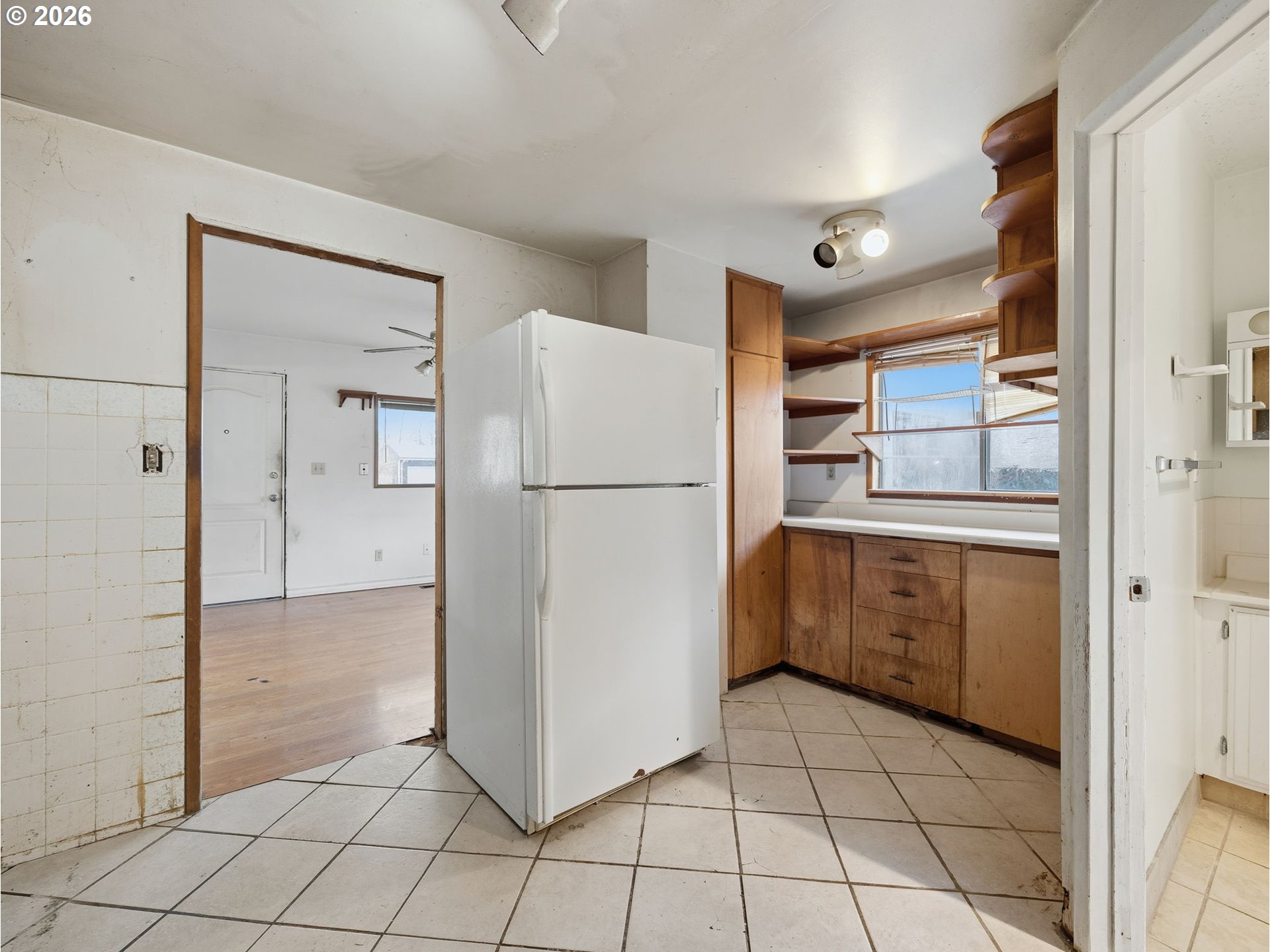 6629 Southeast 64th Avenue Portland, OR 97206 - Photo 8 of 44