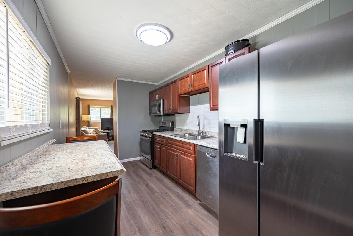 3044 Nuway Road Columbus, OH 43207 - Photo 23 of 44 Kitchen/Eating Space