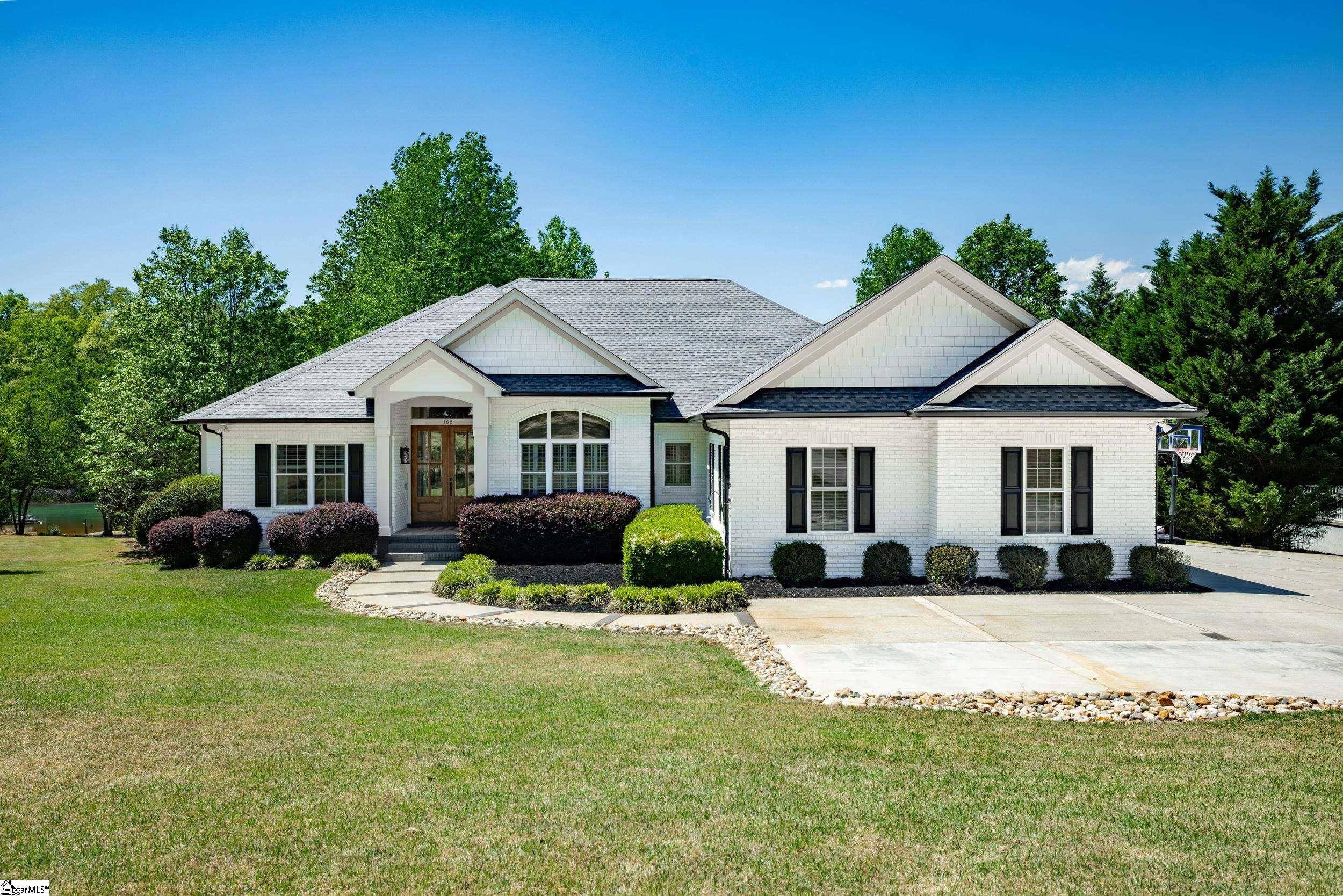 166 South Oak Pointe Drive Seneca, SC 29672 - Photo 1 of 50