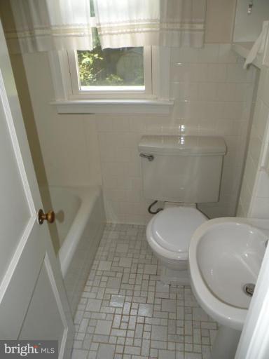 710 Roxboro Road Rockville, MD 20850 - Photo 27 of 29 Bath #2