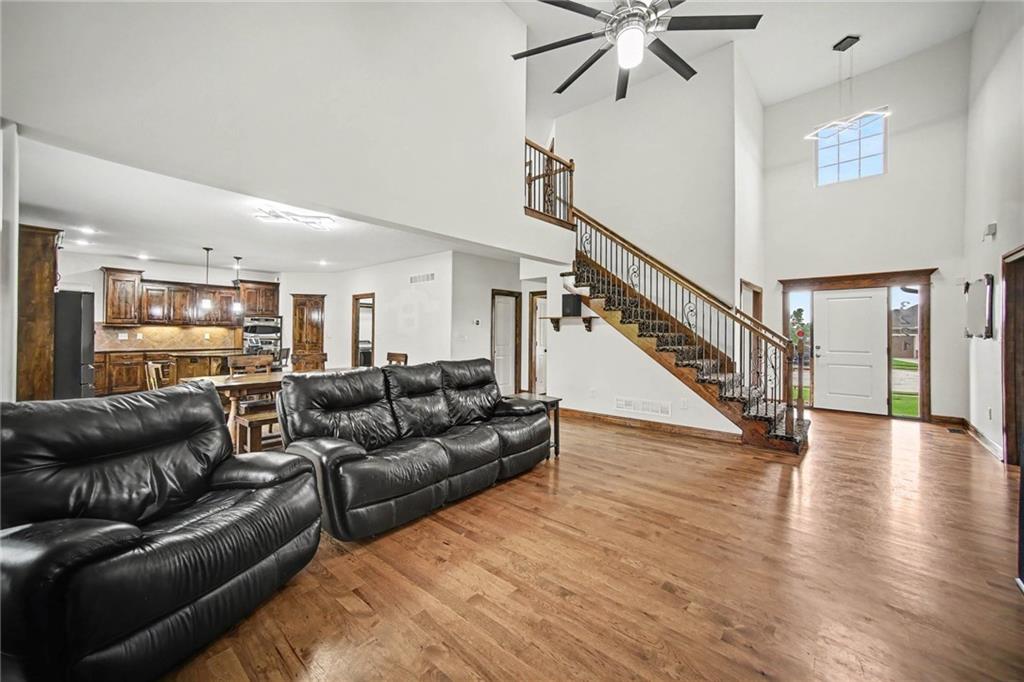 3221 South Mize Ridge Court Independence, MO 64057 - Photo 8 of 38