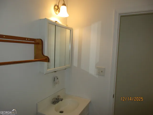 $1,800 | 2822 Chelsey Trail, Jonesboro, GA 30236