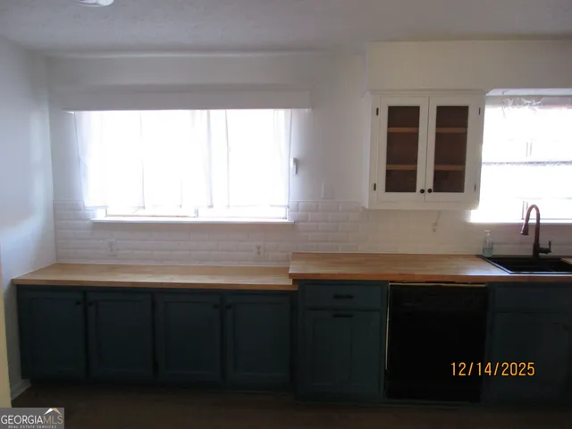 $1,800 | 2822 Chelsey Trail, Jonesboro, GA 30236