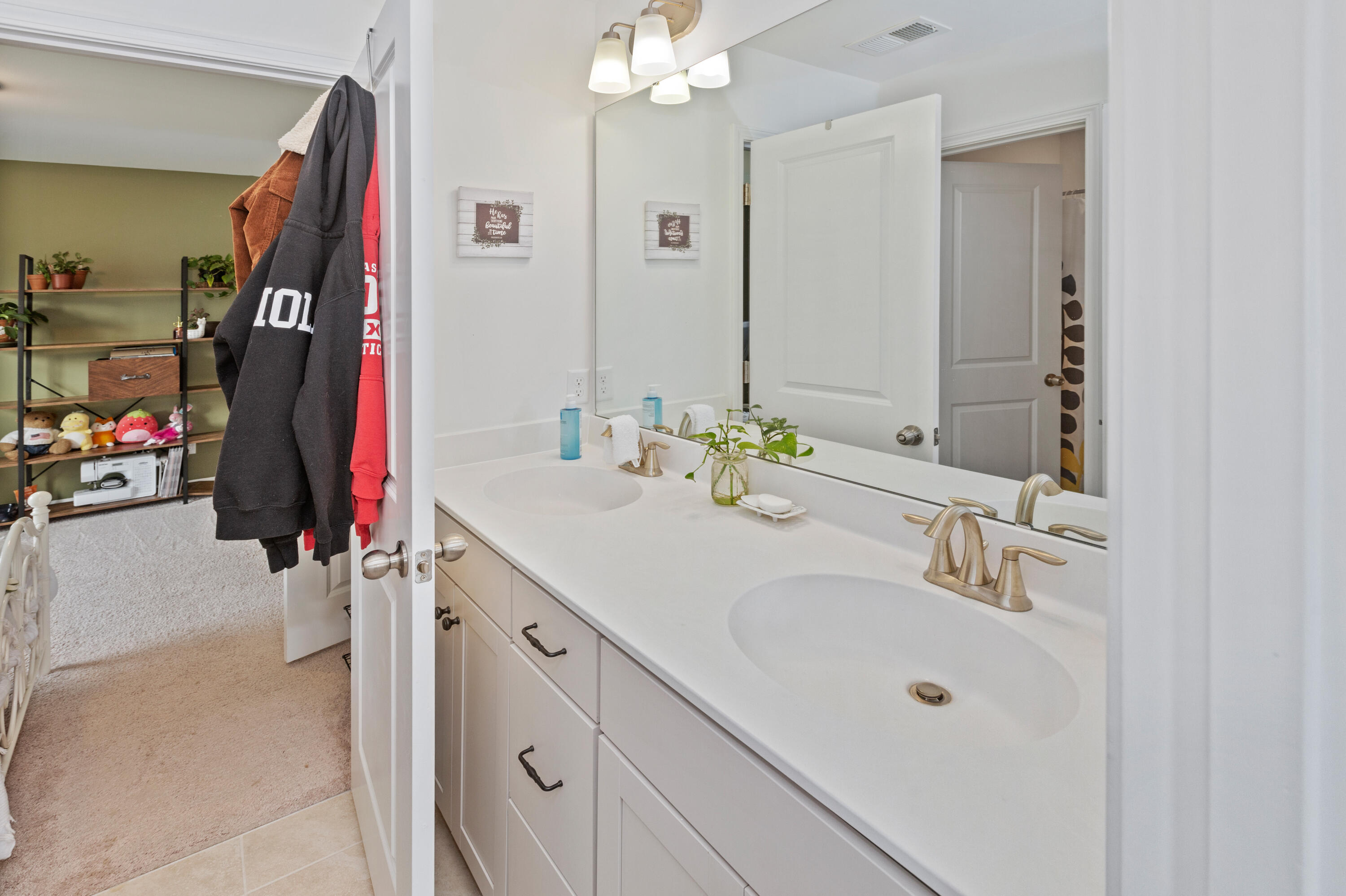 125 Lakelyn Road Moncks Corner, SC 29461 - Photo 15 of 21 125 Lakelyn Road_Brett Martin Photograph