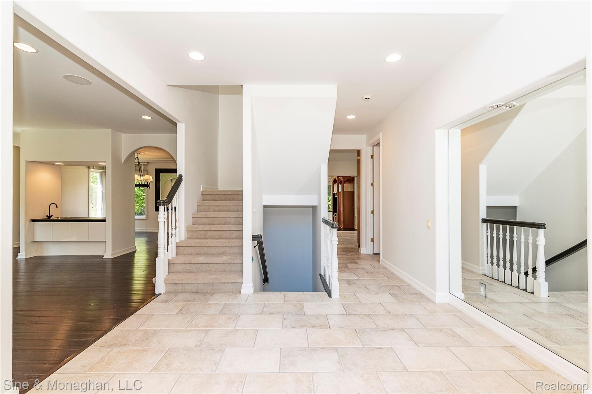 855 Rivenoak Street Birmingham, MI 48009 - Photo 9 of 55 DSC_6651.jpg