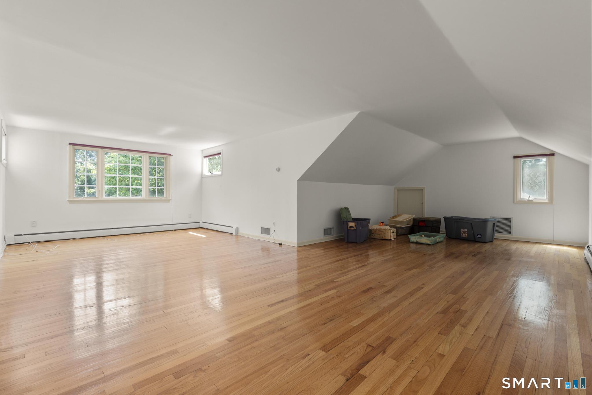 42 Sturbridge Hill Road New Canaan, CT 06840 - Photo 22 of 27