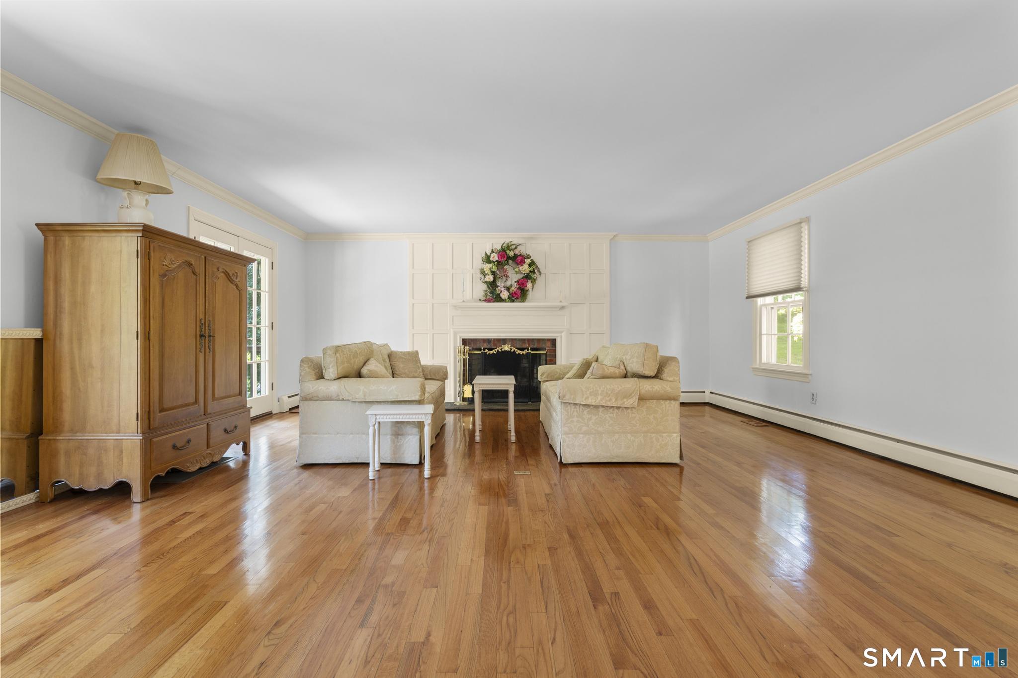 42 Sturbridge Hill Road New Canaan, CT 06840 - Photo 9 of 27