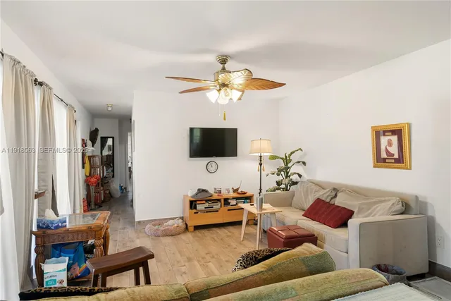 $925,000 | 561 Gordon Circle, Key Largo, FL 33037