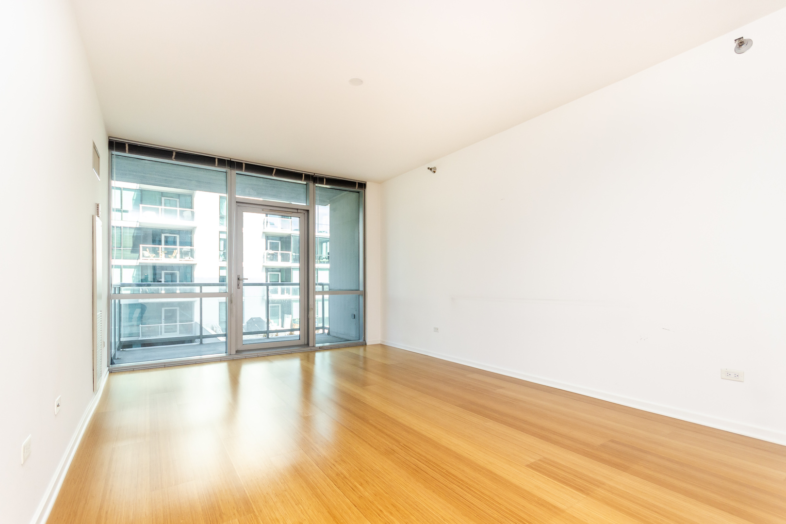 125 South Green Street, Unit 402A Chicago, IL 60607 - Photo 11 of 22