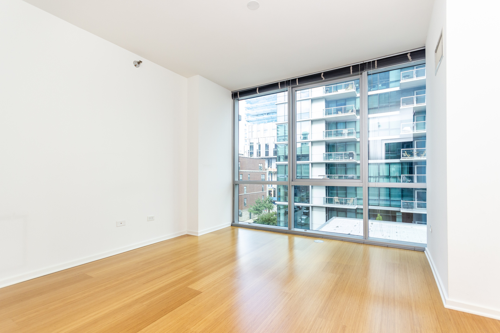 125 South Green Street, Unit 402A Chicago, IL 60607 - Photo 12 of 22