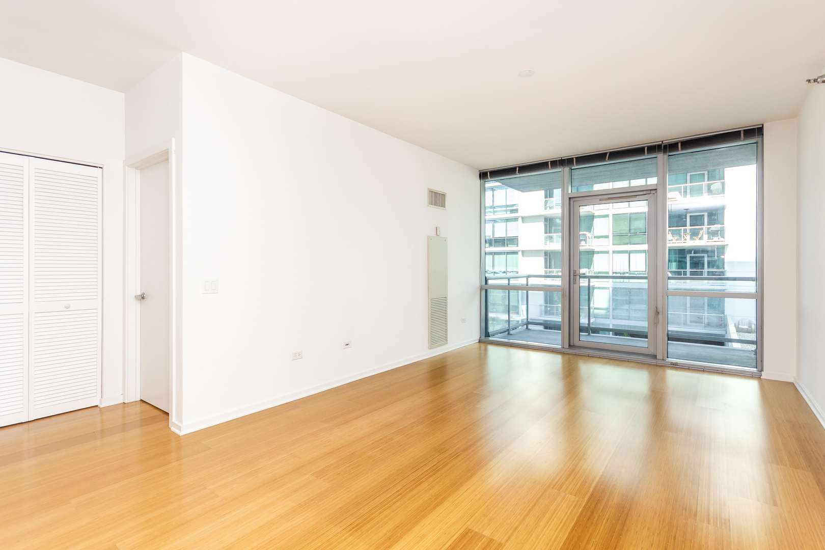 125 South Green Street, Unit 402A Chicago, IL 60607 - Photo 10 of 22