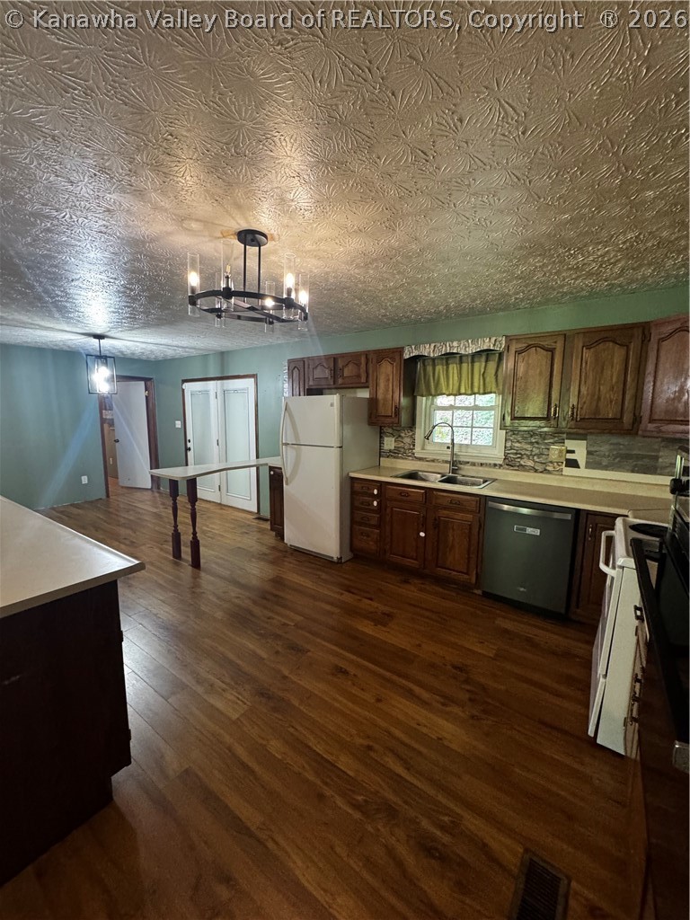 60 Stollinball Road Chapmanville, WV 25508 - Photo 6 of 45 Gallery Image 6
