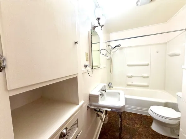 $1,450 | 1104 Marie Street, Brenham, TX 77833