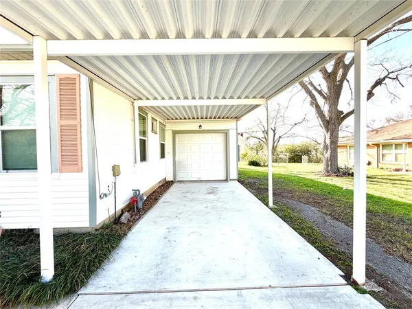 $1,450 | 1104 Marie Street, Brenham, TX 77833