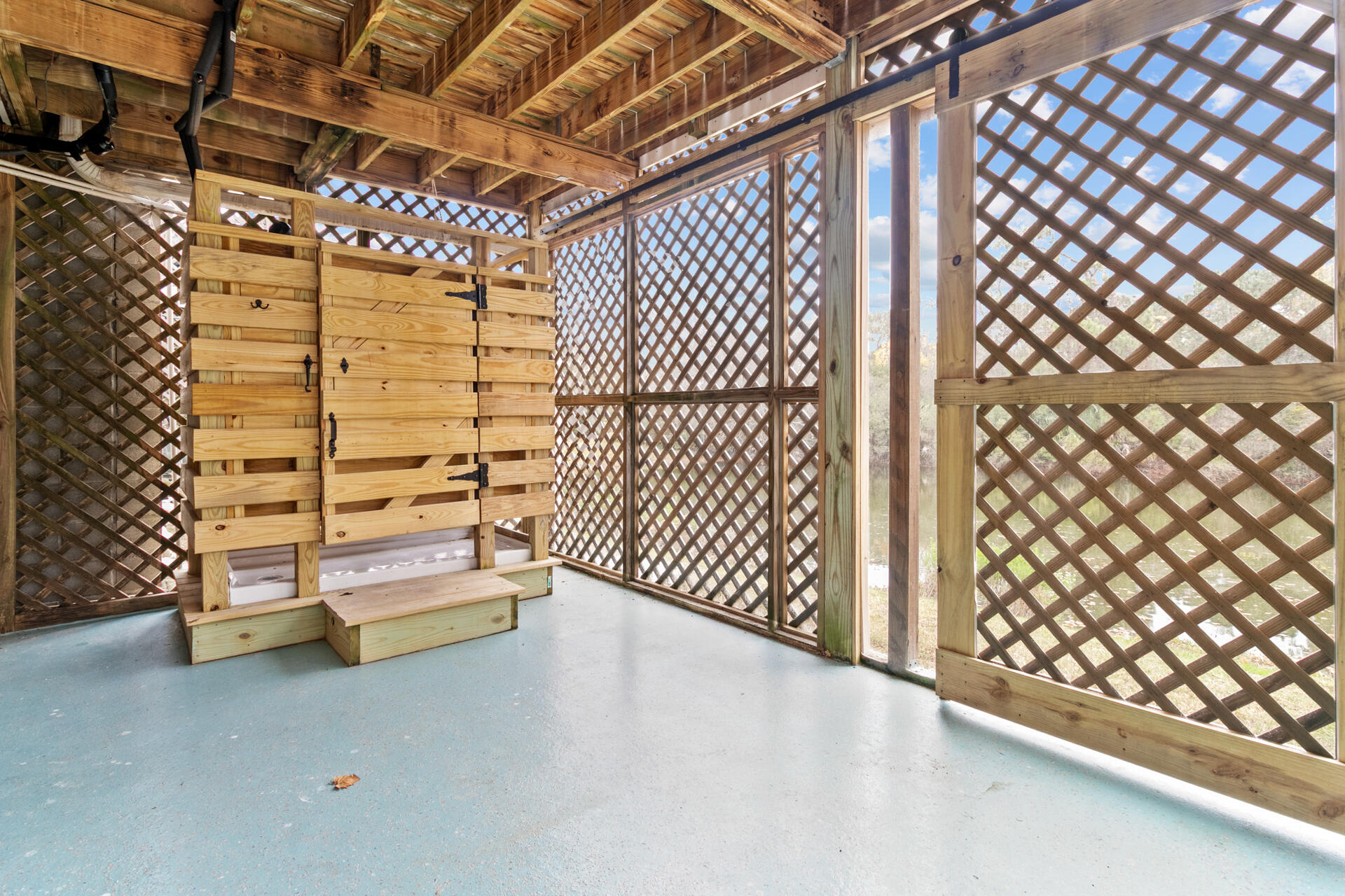 1502 Hopeman Lane Mount Pleasant, SC 29466 - Photo 38 of 49 outdoor under deck enclosed area