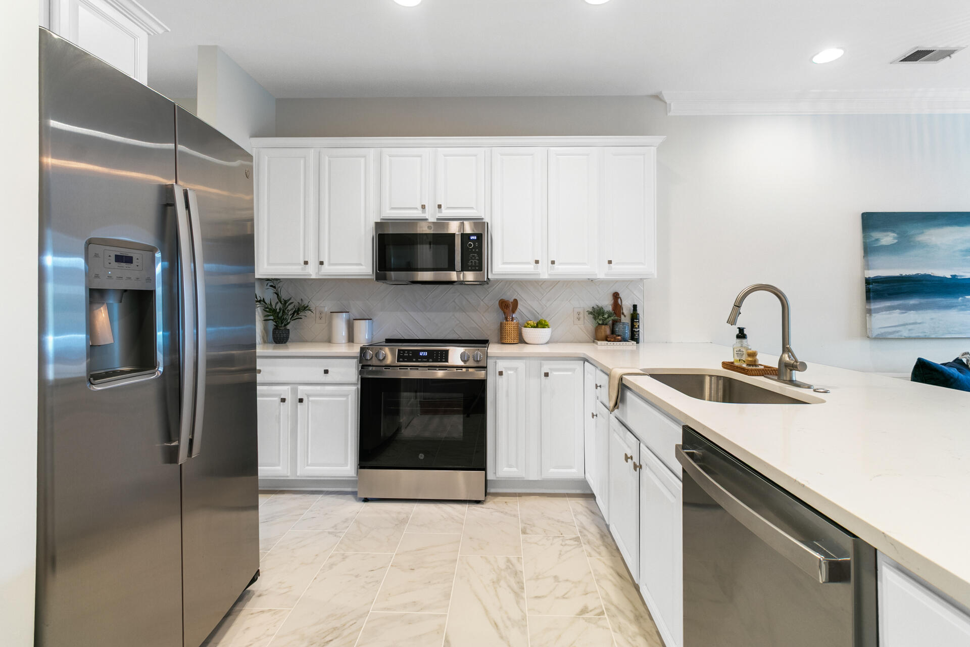 1502 Hopeman Lane Mount Pleasant, SC 29466 - Photo 10 of 49 kitchen