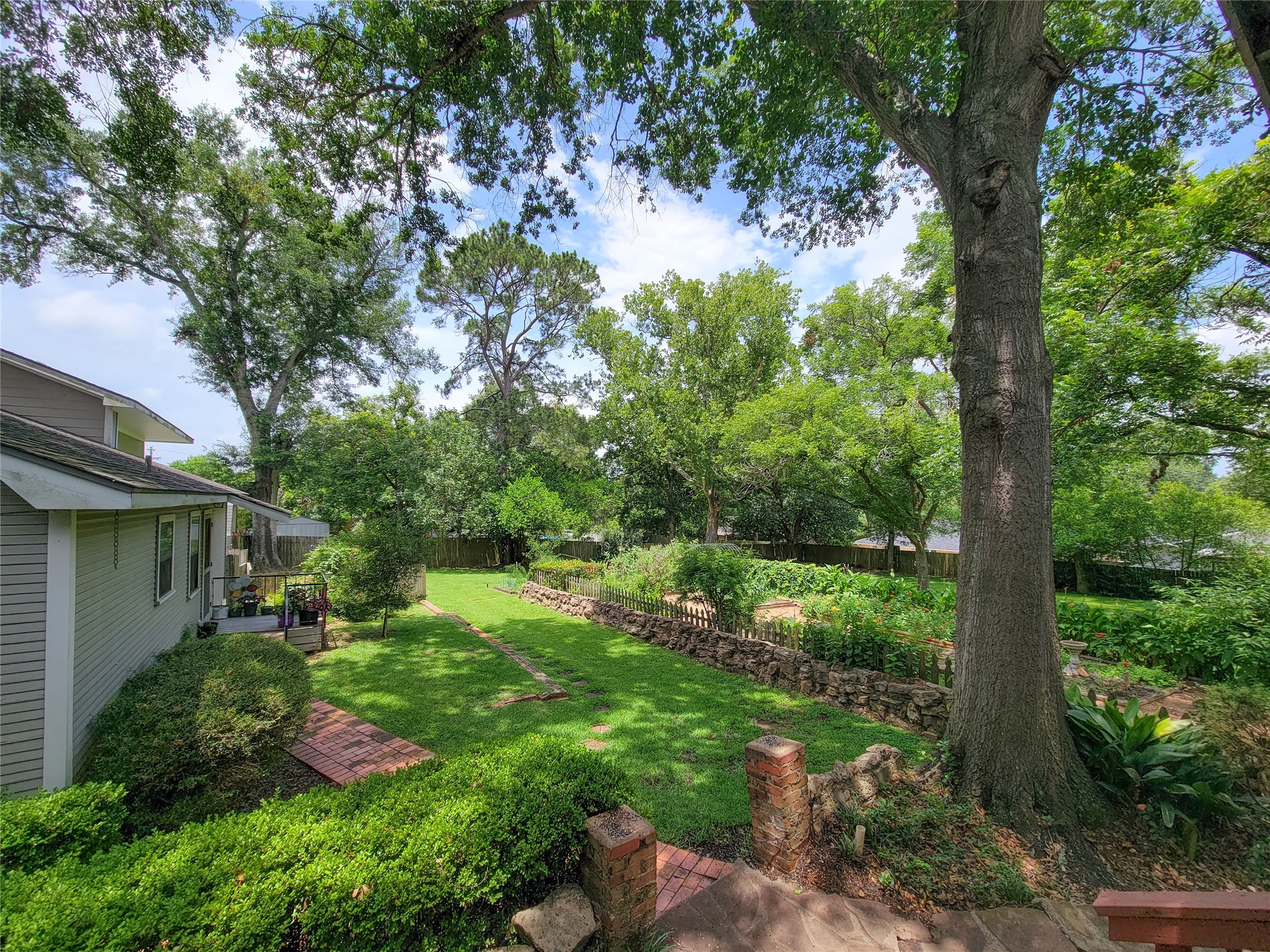 1406 Key Street Brenham, TX 77833 - Photo 39 of 50 Front outdoor yard access from the 2- 1 bedroom suites/apartments