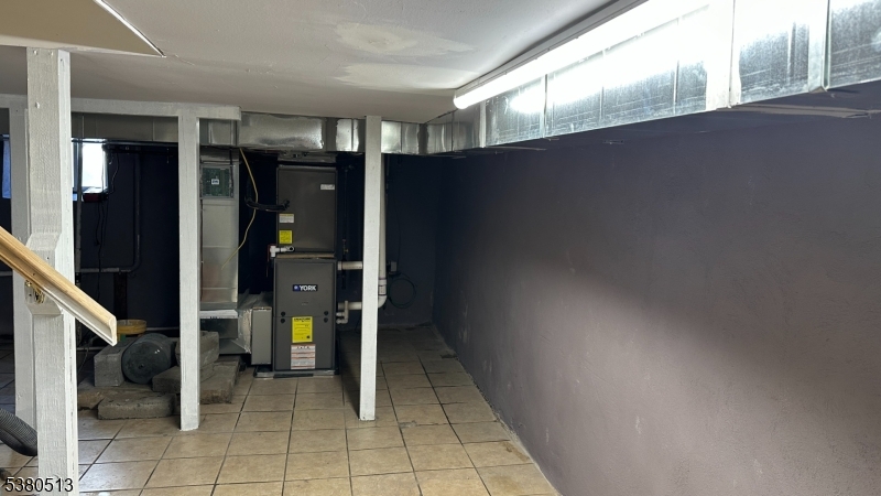 470 Highway 57 Washington, NJ 07882 - Photo 10 of 26 a view of living room