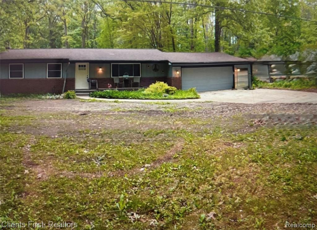 5844 Crandall Road Howell, MI 48855 - Photo 3 of 52