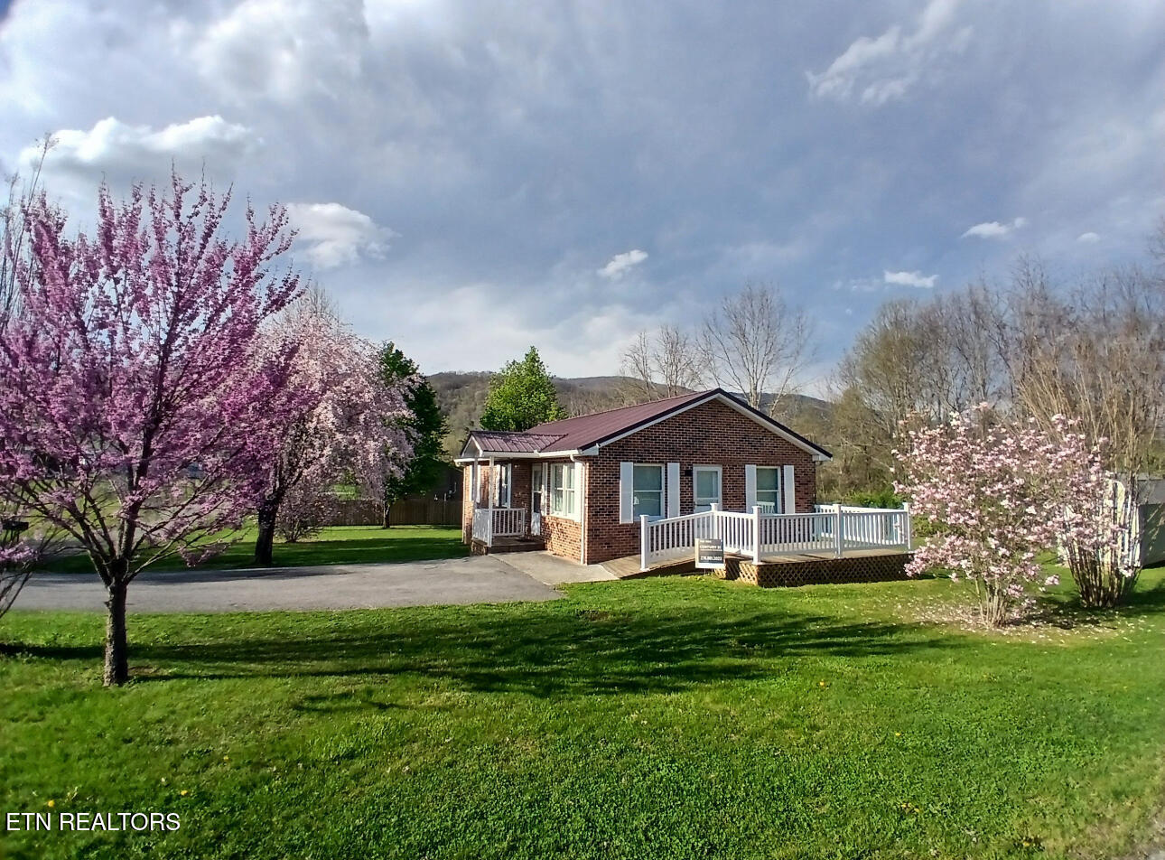 298 Stapleton Road Ewing, VA 24248 - Photo 1 of 18 IMG_5879