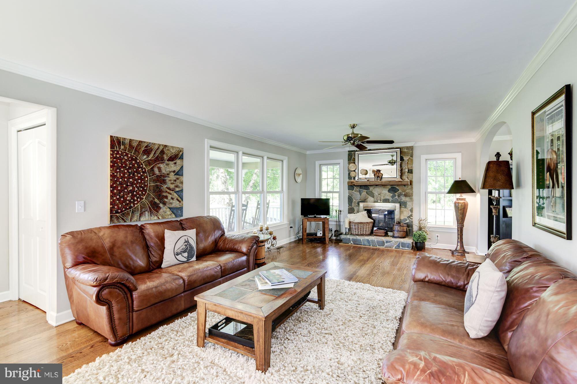 9199 New Road McDaniel, MD 21647 - Photo 11 of 30 Living Room