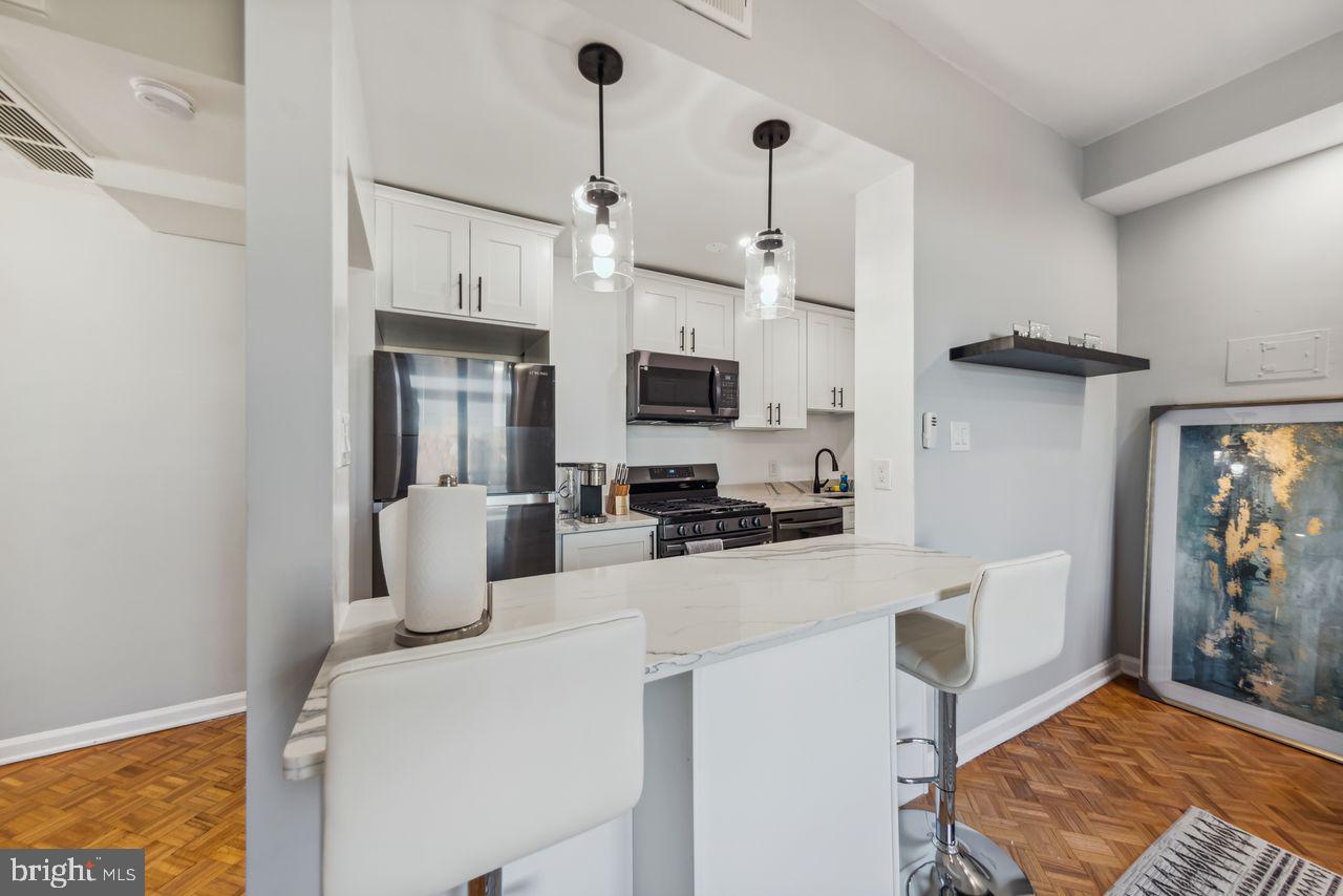 1851 Columbia Road Northwest, Unit 400 Washington, DC 20009 - Photo 6 of 36