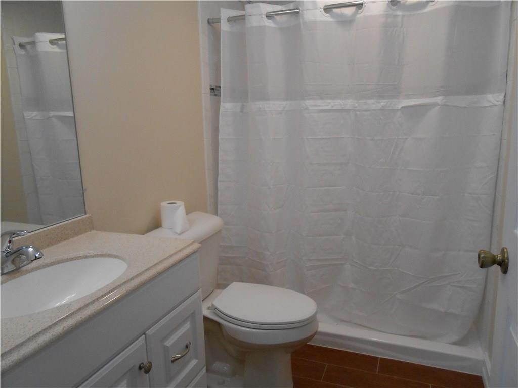 2420 Ruth Street New Castle, PA 16101 - Photo 13 of 18 Full Bath