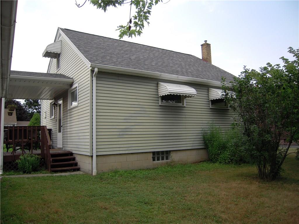 2420 Ruth Street New Castle, PA 16101 - Photo 3 of 18 Rear