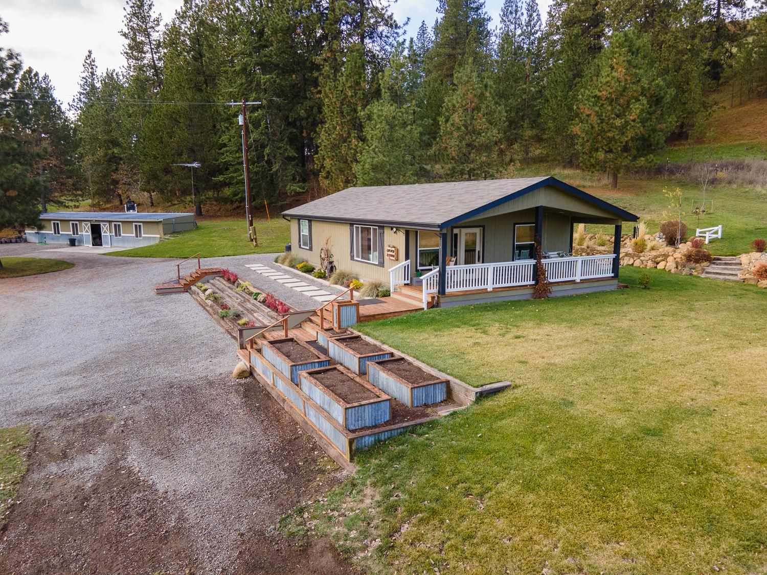 7523 North Palmer Road Spokane, WA 99217 - Photo 2 of 41