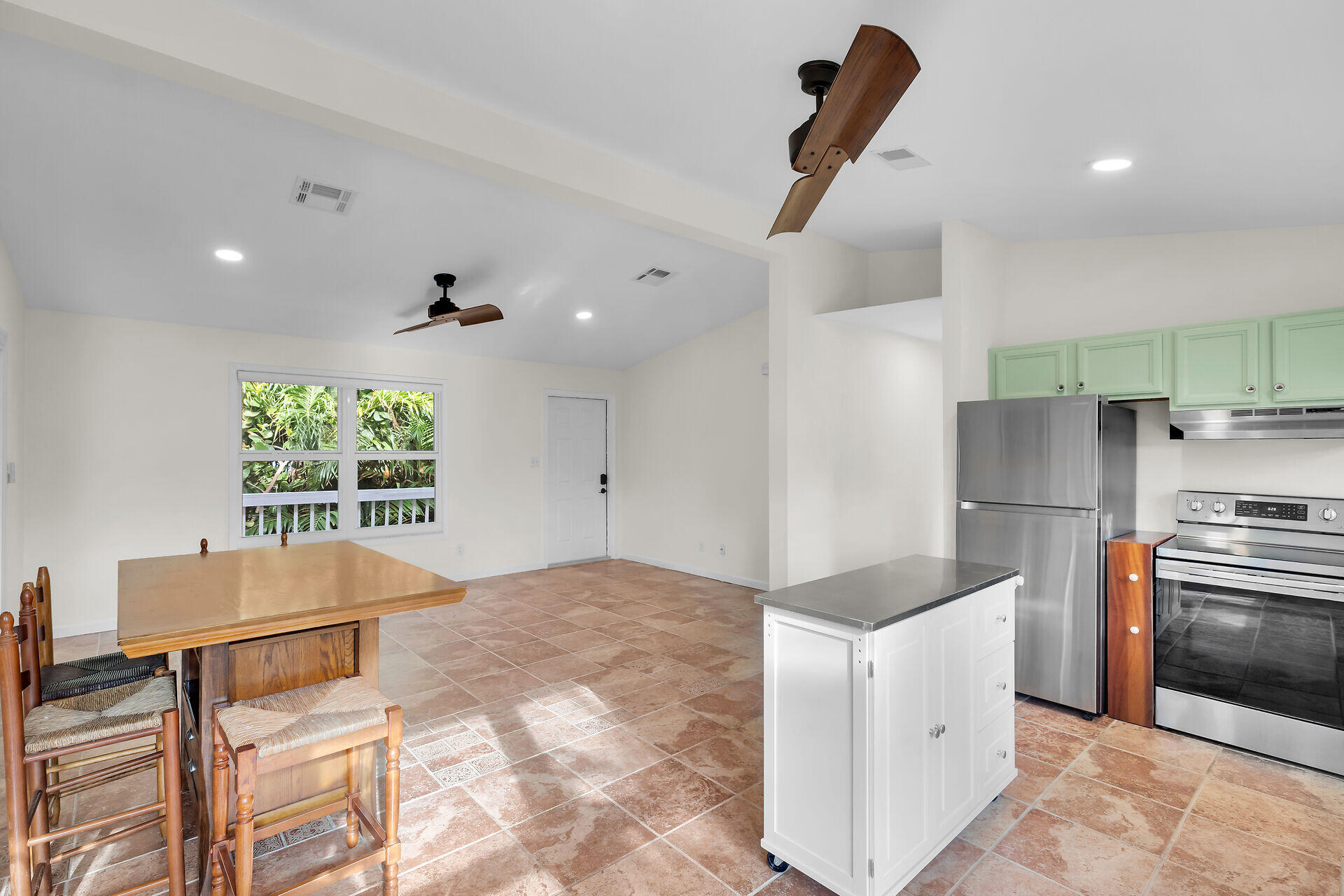 27018 Angelfish Road Summerland Key, FL 33042 - Photo 31 of 48 Kitchen, Living and Dining Area