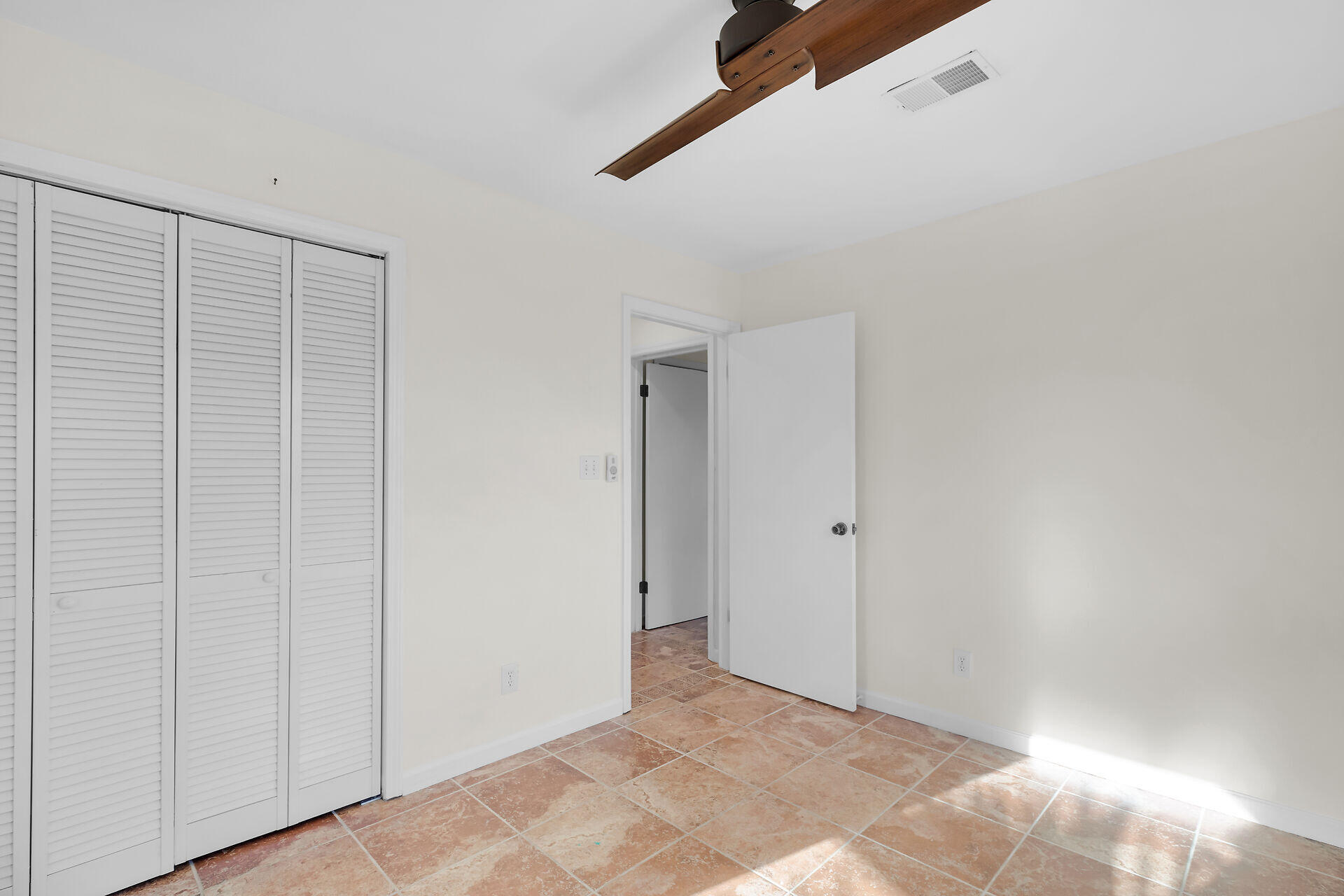 27018 Angelfish Road Summerland Key, FL 33042 - Photo 38 of 48 Guest Bedroom