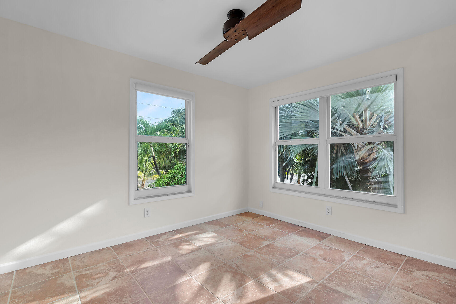 27018 Angelfish Road Summerland Key, FL 33042 - Photo 7 of 48 Guest Bedroom