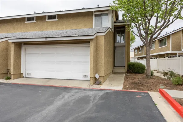 $2,500 | 2321 South Magnolia Avenue, Unit 11E, Ontario, CA 91762