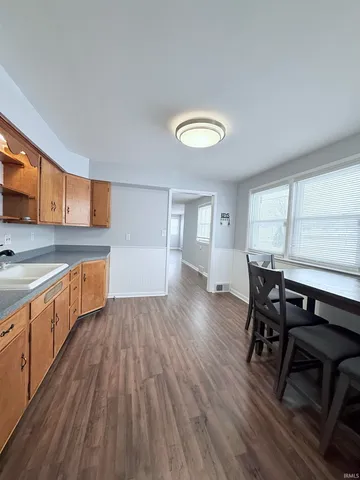 $199,900 | 612 West Cromer Avenue, Muncie, IN 47303