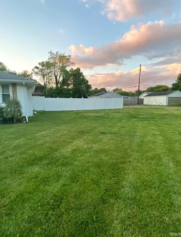 $199,900 | 612 West Cromer Avenue, Muncie, IN 47303