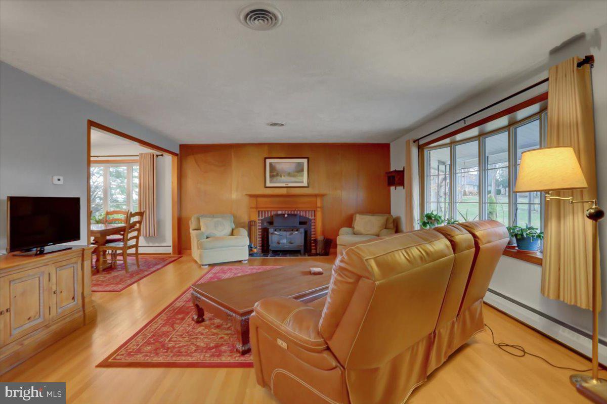 4595 Wayne Road Chambersburg, PA 17202 - Photo 9 of 53 Gallery Image 9