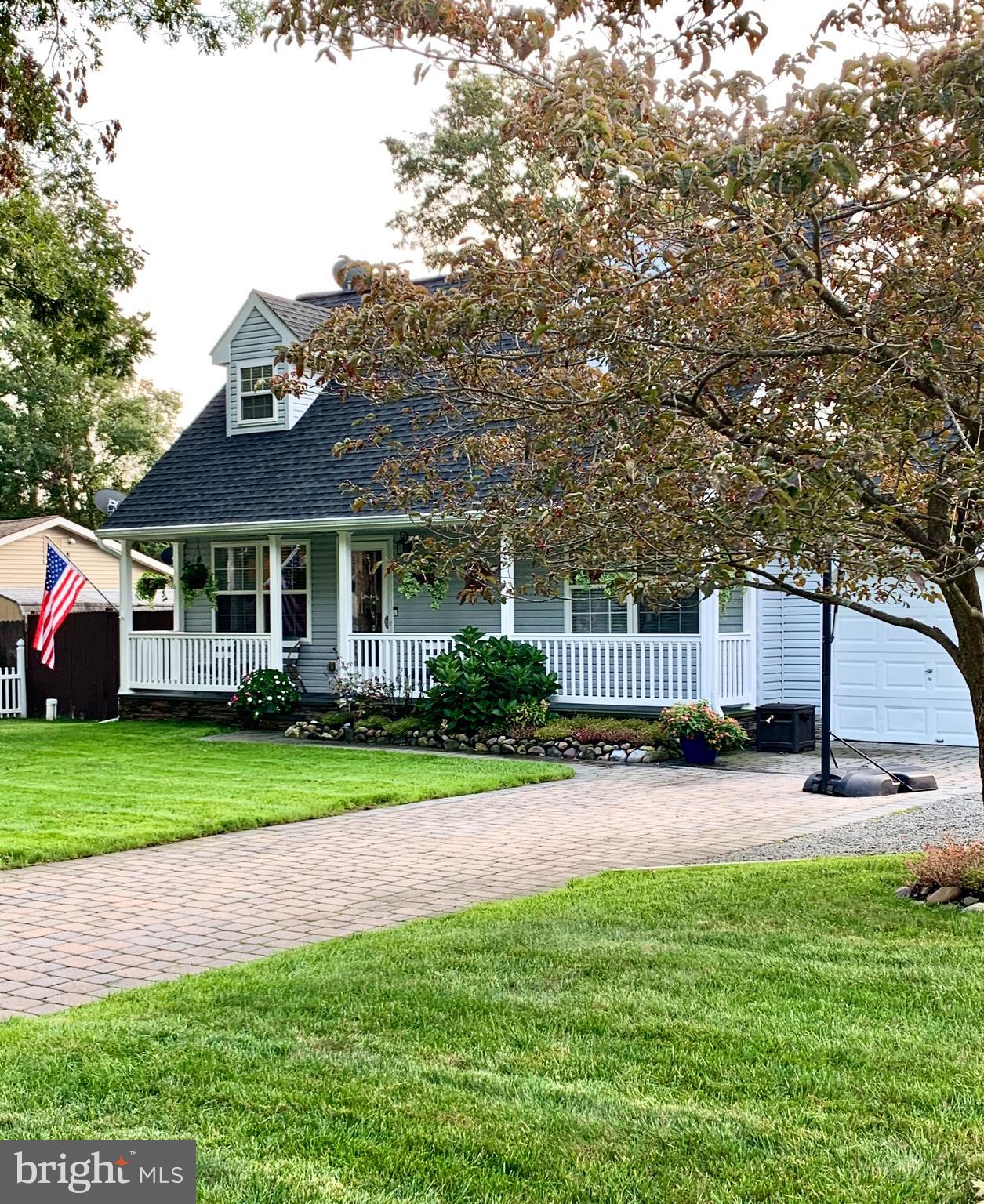 197 Sextant Road Manahawkin, NJ 08050 - Photo 2 of 6
