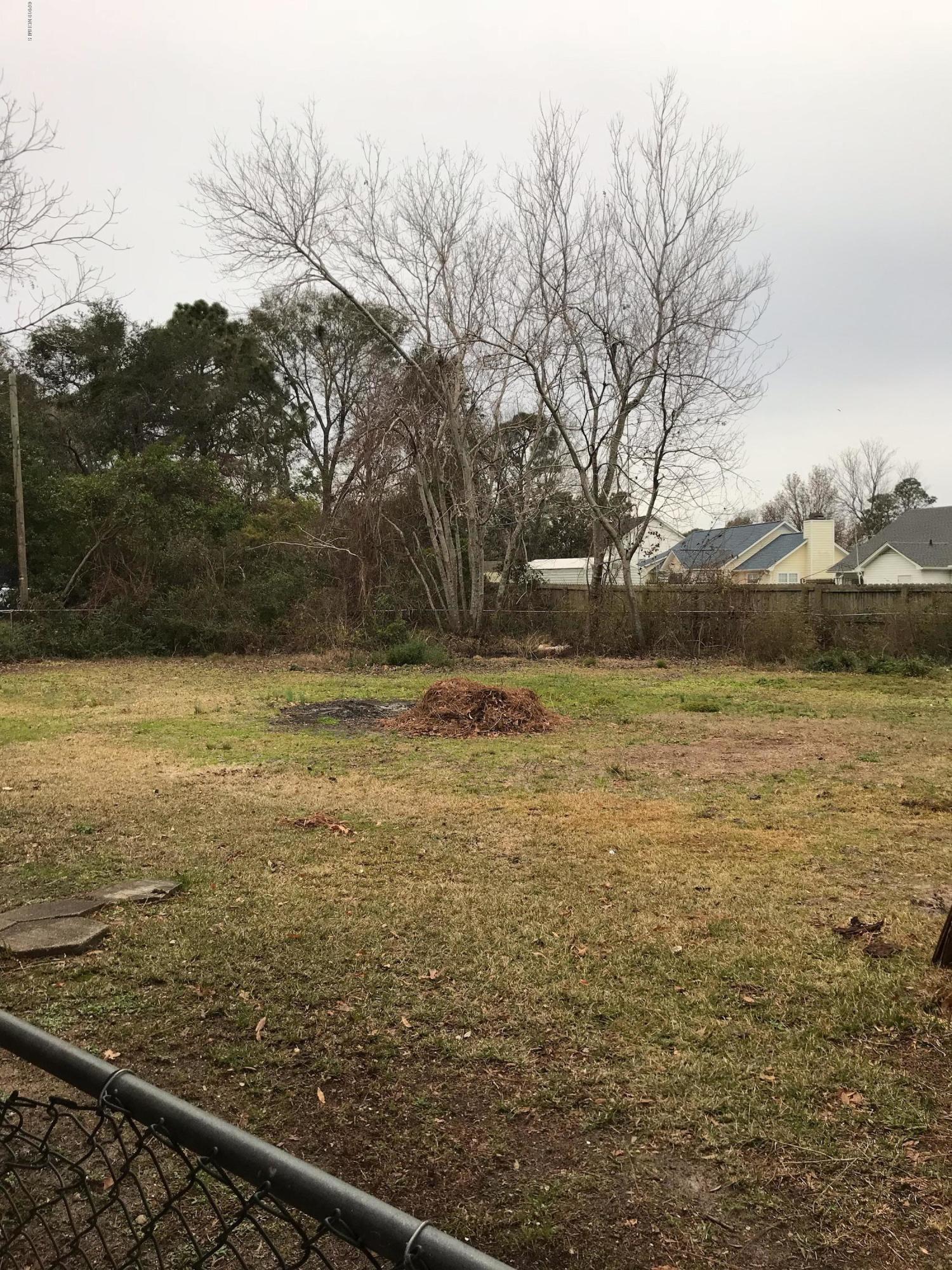 205 Heathcliff Road Wilmington, NC 28409 - Photo 5 of 39 IMG_1711