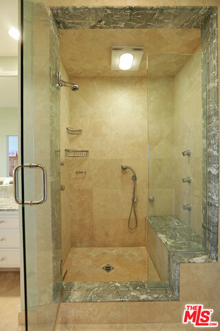 12329 Ridge Circle, Unit 20 Los Angeles, CA 90049 - Photo 30 of 39