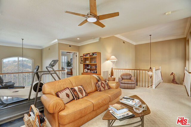 12329 Ridge Circle, Unit 20 Los Angeles, CA 90049 - Photo 36 of 39