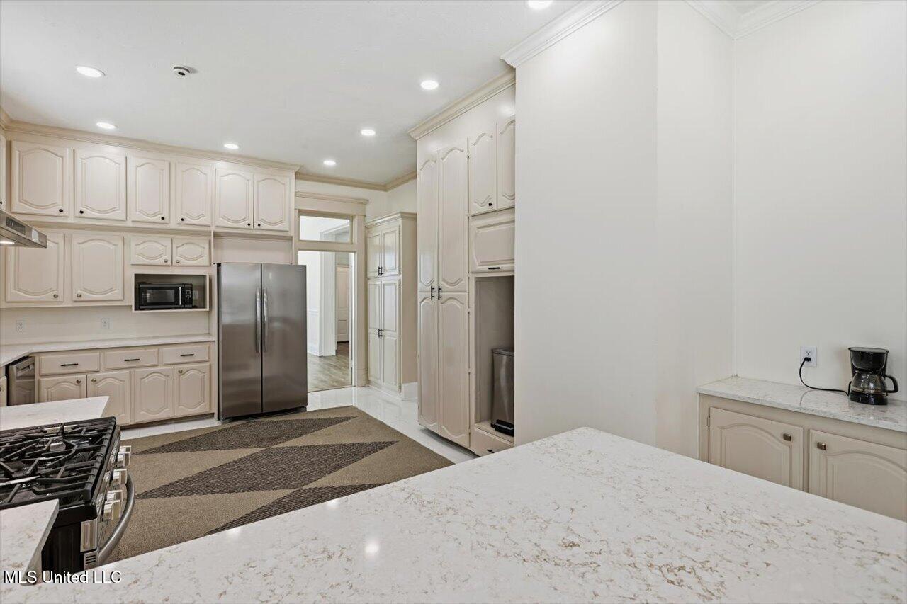 552 East 1st Street Forest, MS 39074 - Photo 12 of 40 12-552 E 1st St _ Home Tours MSkitc