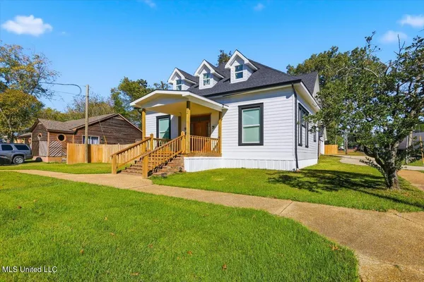 $299,900 | 552 East 1st Street, Forest, MS 39074