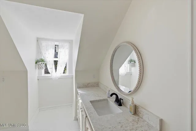 $299,900 | 552 East 1st Street, Forest, MS 39074