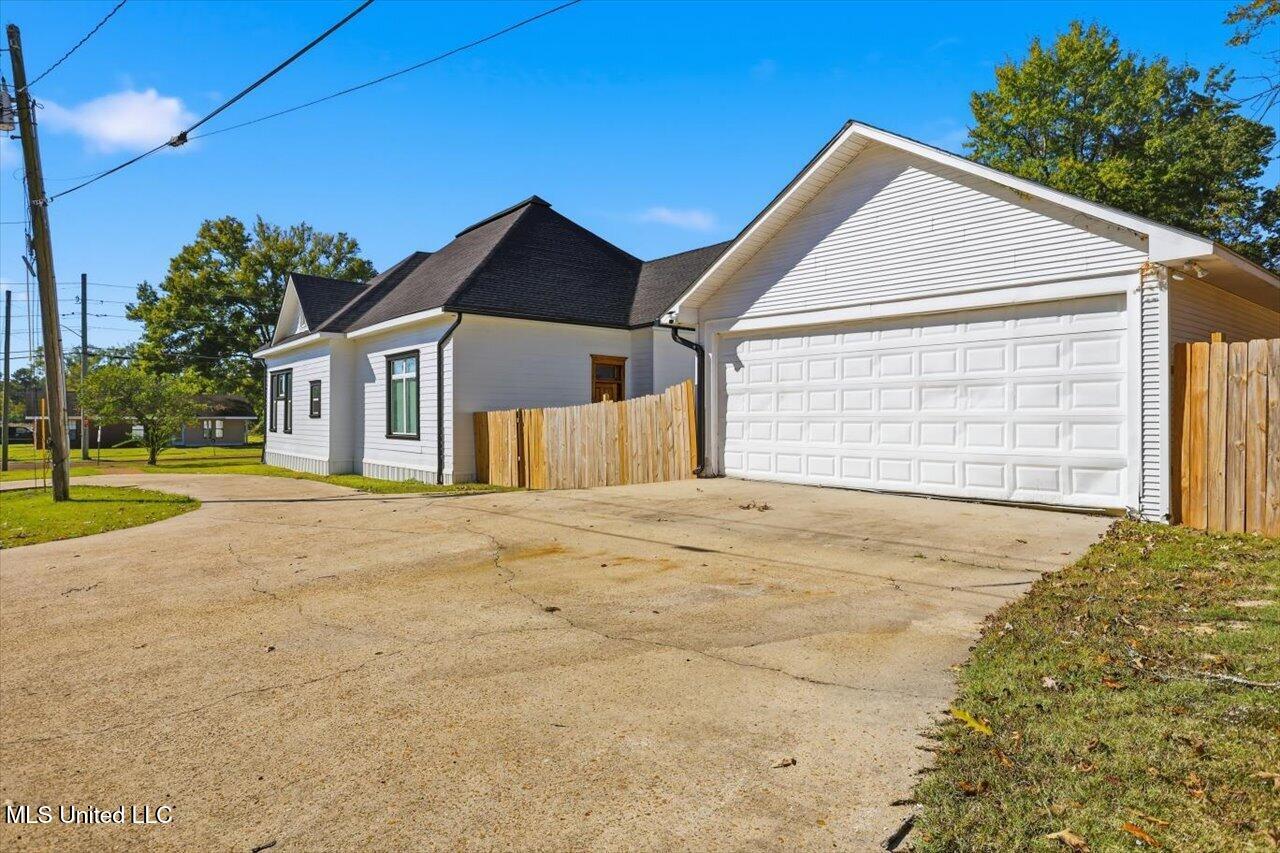 552 East 1st Street Forest, MS 39074 - Photo 5 of 40 05-552 E 1st St _ Home Tours MS