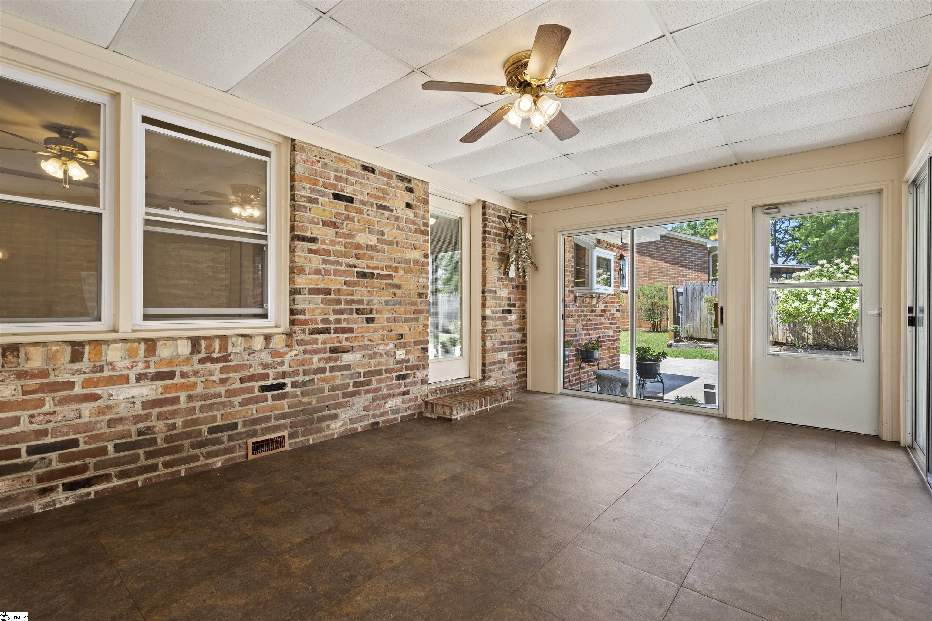 112 Waddell Road Greenville, SC 29609 - Photo 33 of 33 Gallery Image 33