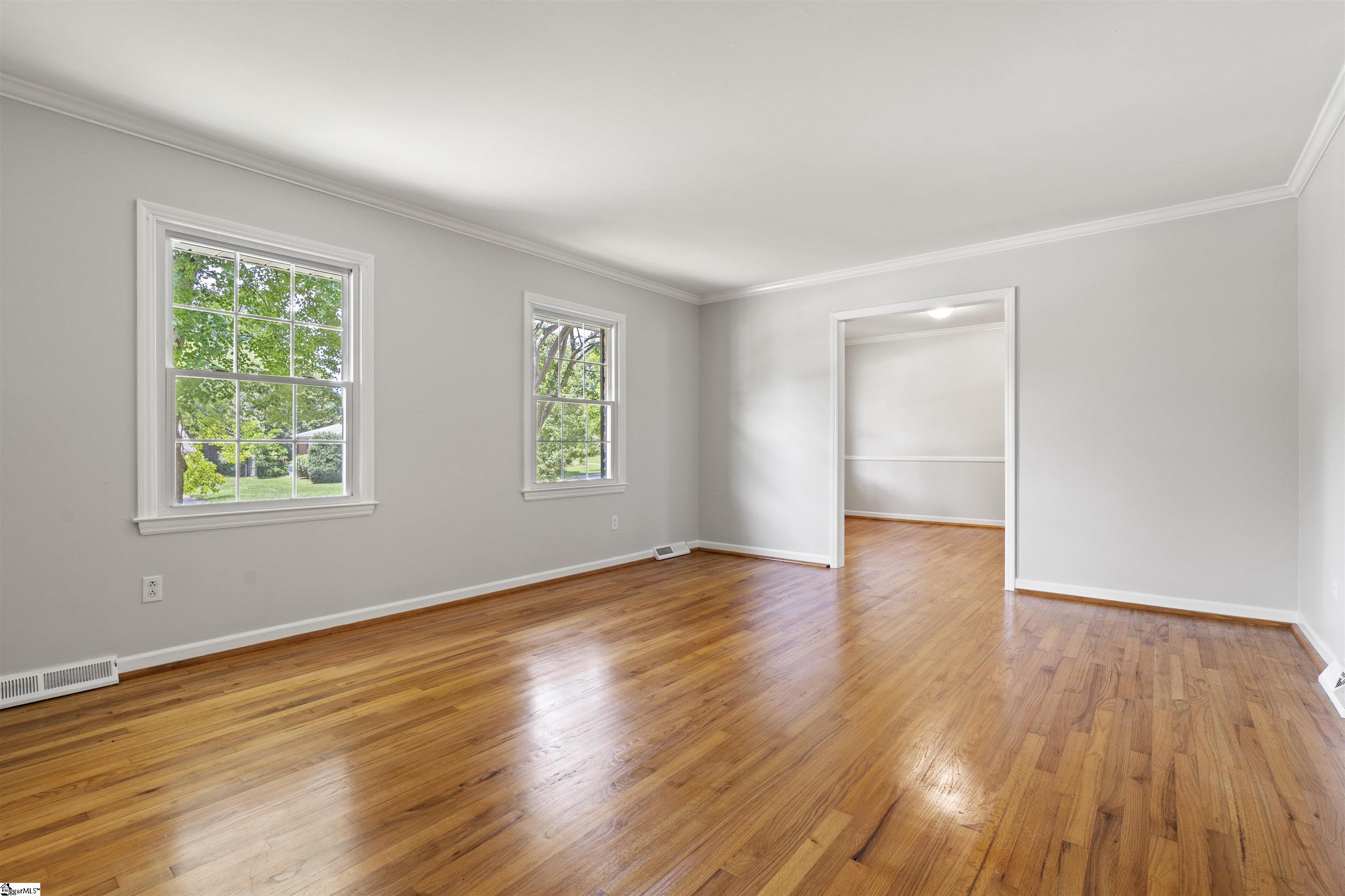 112 Waddell Road Greenville, SC 29609 - Photo 9 of 33 Gallery Image 9
