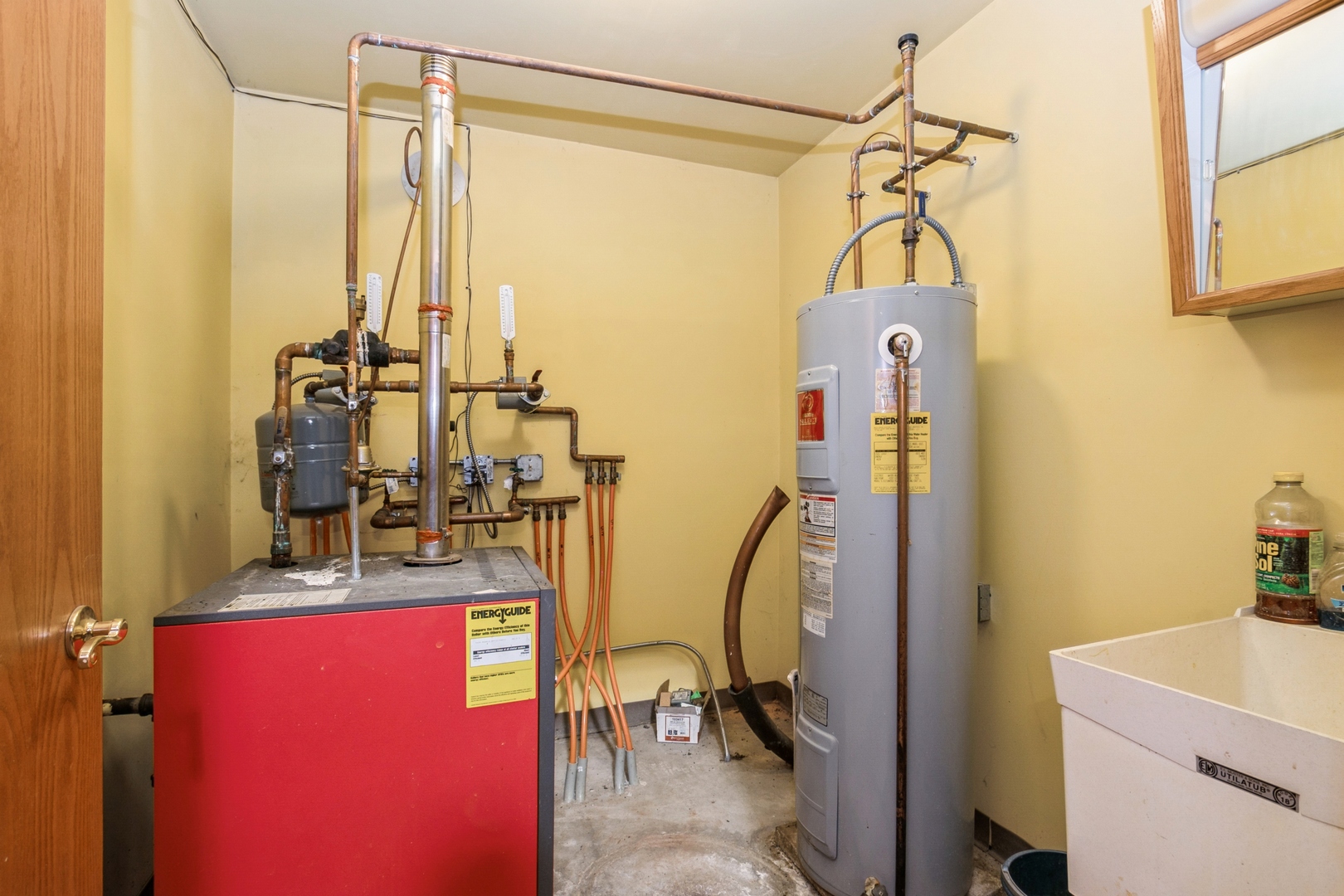 9815 West Laraway Road Frankfort, IL 60423 - Photo 8 of 14 a view of a room with gym equipment