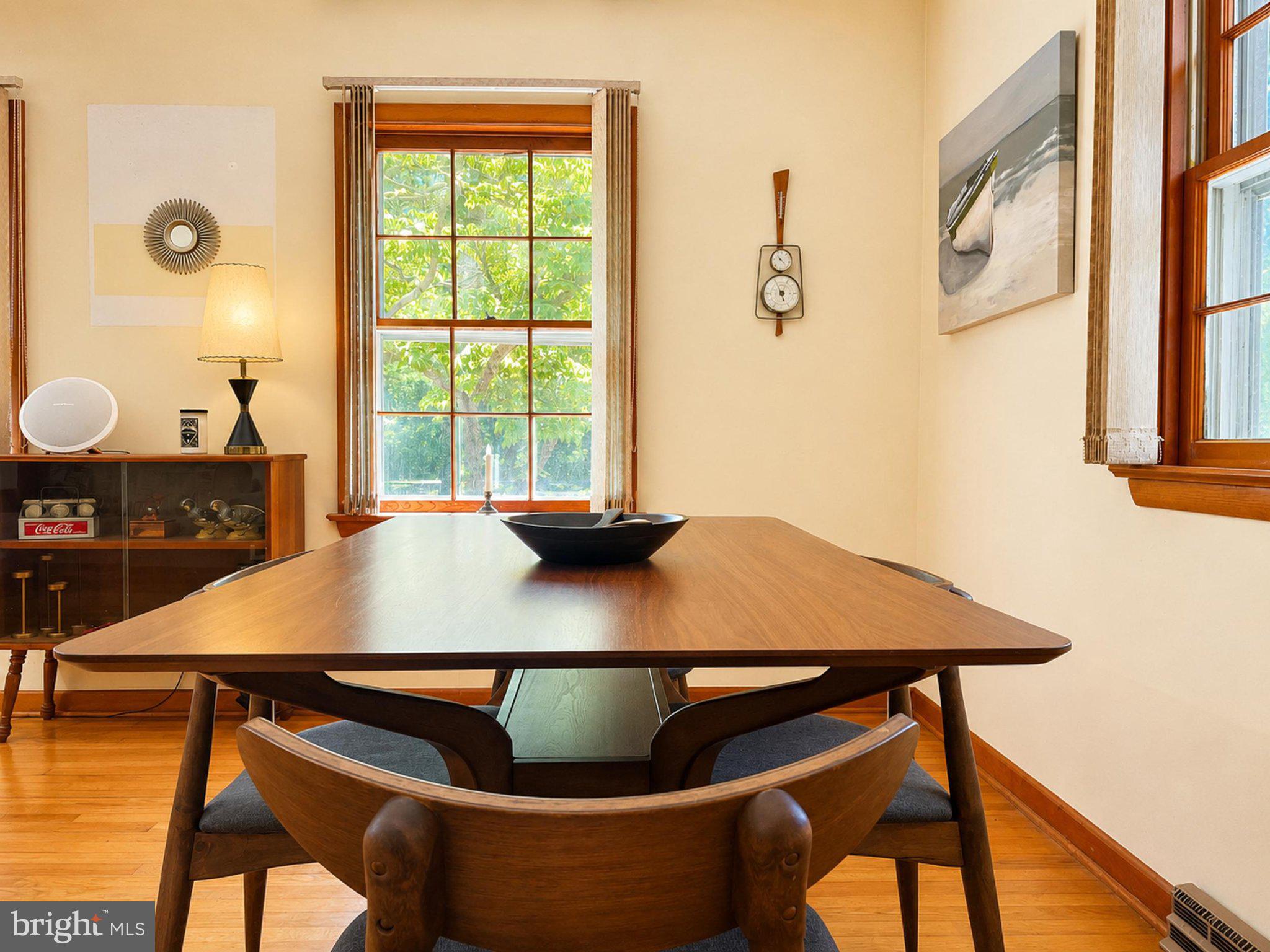 610 Beach Road White Stone, VA 22578 - Photo 6 of 23 Bright and inviting dining space.