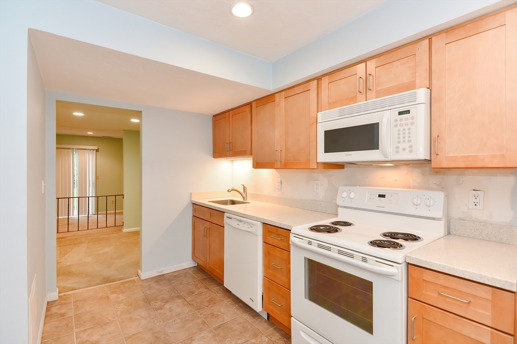 75 Erin Road, Unit 75 Stoughton, MA 02072 - Photo 12 of 42 Gallery Image 12